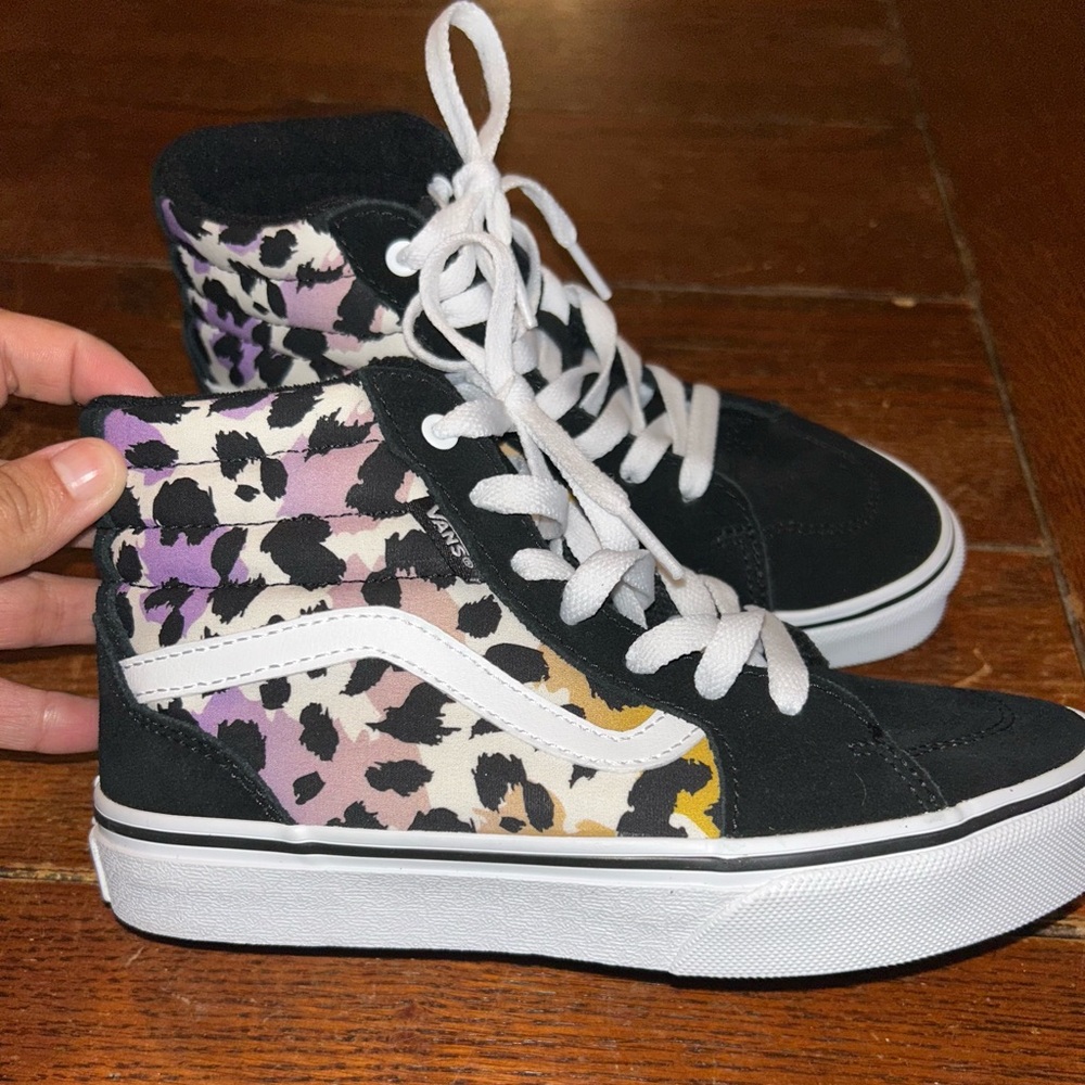 Vans hi top Filmore Leopard Print Sneakers